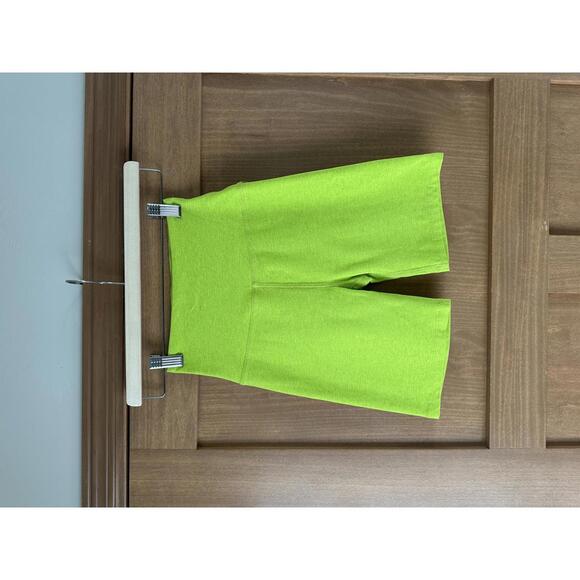 Beyond Yoga Spacedye Keep Pace 7" Biker Short in Matcha Lime Green Women’s Small - Picture 2 of 12